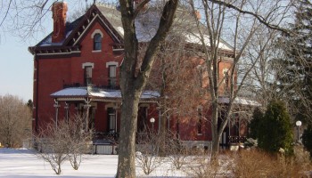 Naper Settlement